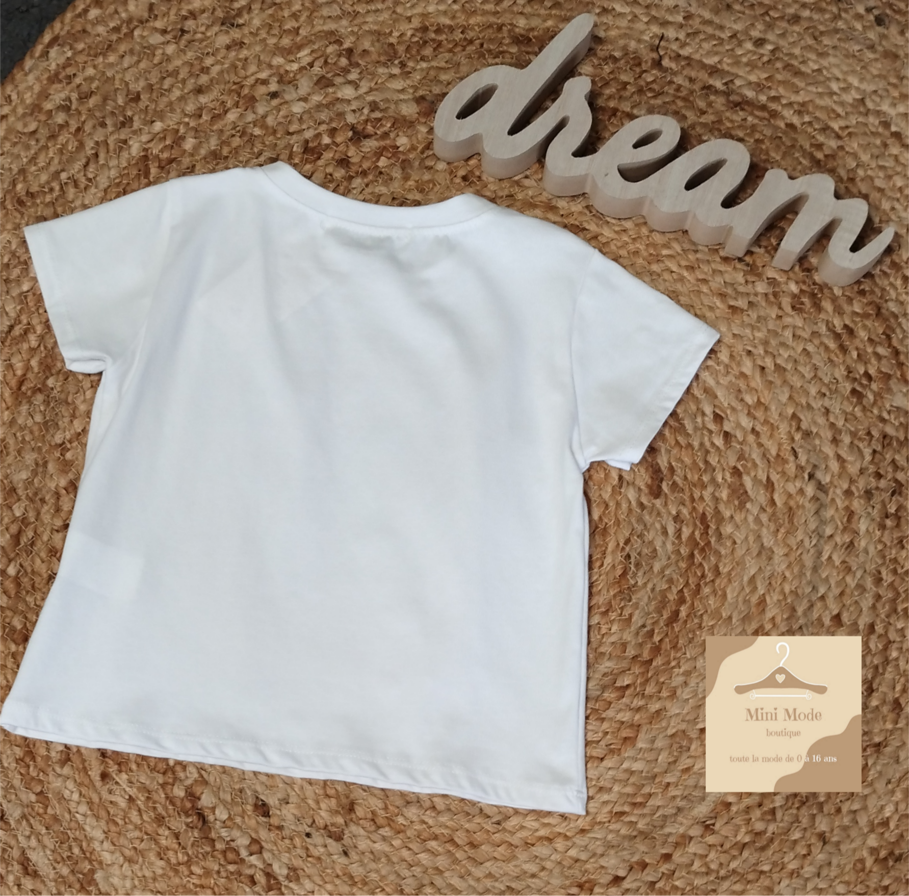 T-shirt cerises manches courtes confortable et tendance
