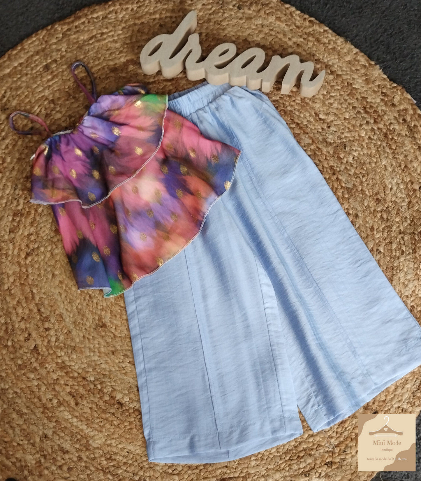 Top à bretelles tendance pour l'été Mini Mode
